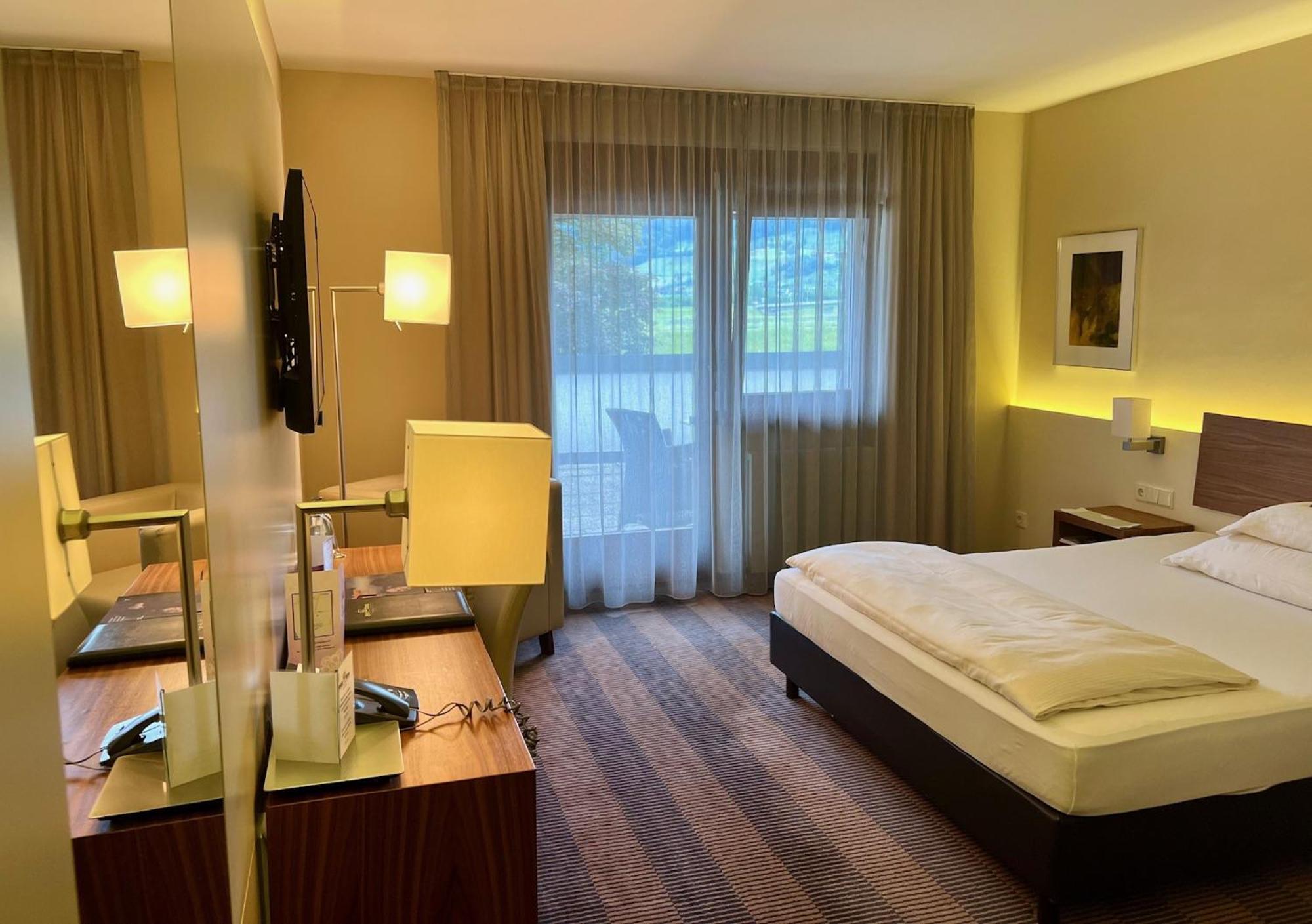 Hotel Gasthof Kroenele Лустенау Экстерьер фото