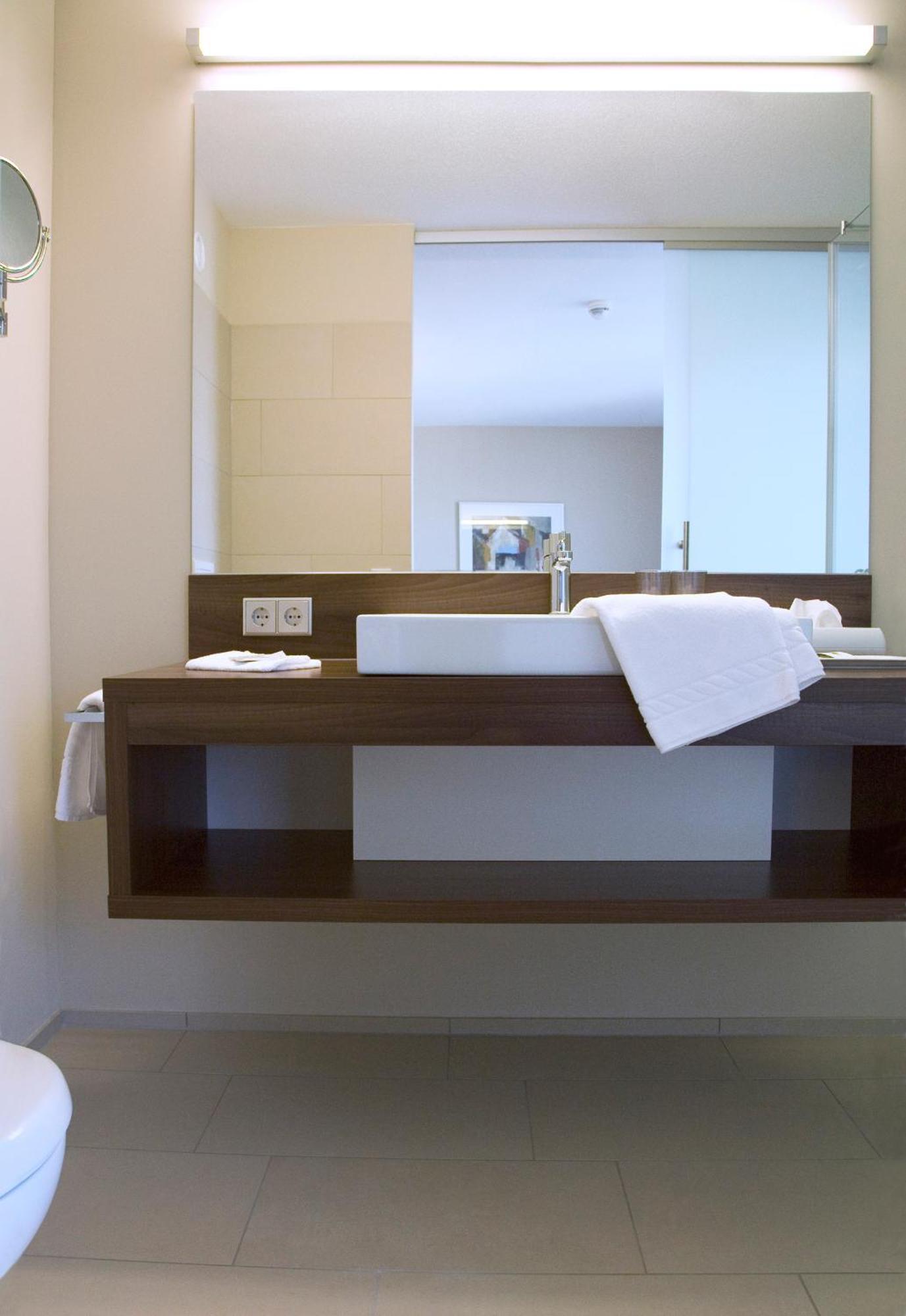 Hotel Gasthof Kroenele Лустенау Экстерьер фото